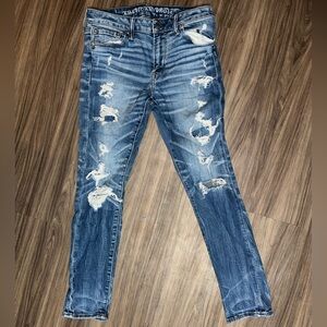 Men’s American Eagle ripped jeans